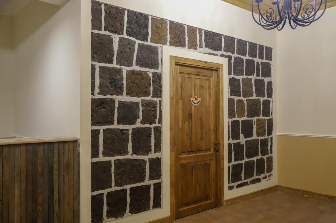 Nur Guest House Gyumri Ngoại thất bức ảnh